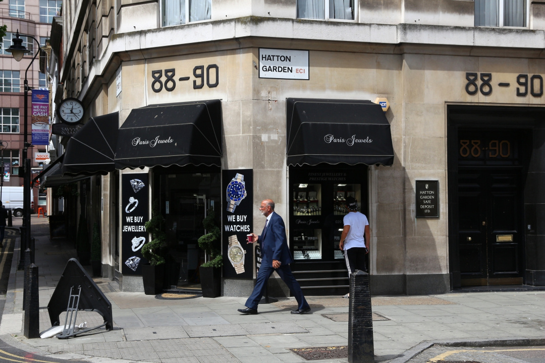 Local Jewelers Oppose Heist-Themed Bar at Hatton Garden Site
