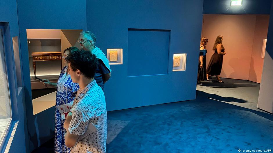 Vienna Heist: Thieves Steal Priceless Necklace from Museum